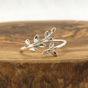 Sterling silver leaf pattern ring | Adjustable ring | Delicate ring | Gift for her | Promise ring | Christmas gift | Branch design ring