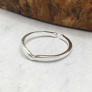 Simple Sterling silver ring, Adjustable ring, Delicate ring, Stack able ring, gift for her, promise silver ring, Love ring