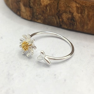Sterling silver daisy flower ring | Adjustable ring | Delicate ring | Gift for her | Promise ring | Christmas gift | Daisy flower ring