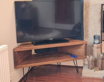 Reclaimed Wood Corner TV Stand: Retro Media Unit with Hairpin Legs