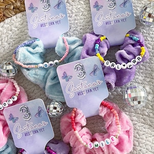 Birthday Era Scrunchie Friendship Bracelet Party Favors - Birthday Version - Favors - Birthtay - It's me hi im the birthday girl its me