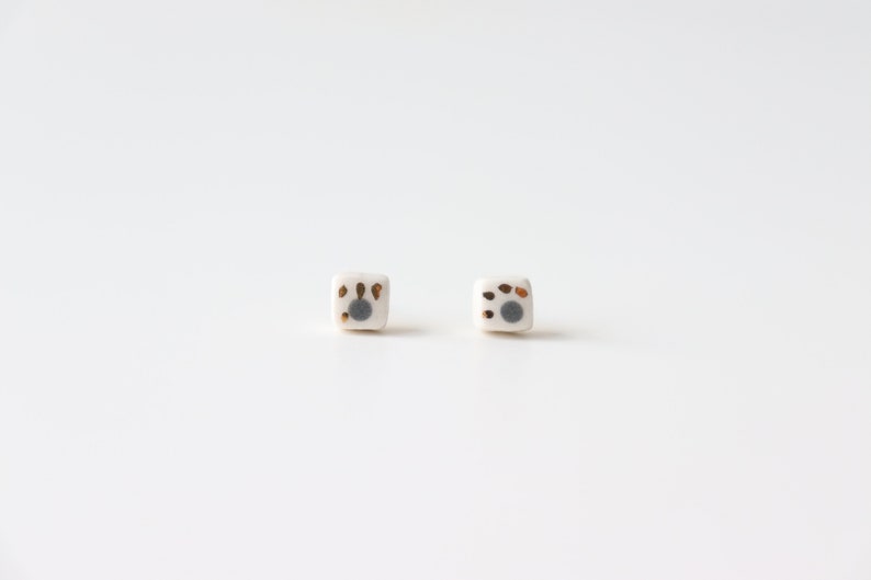 White and Grey 22kt Gold Polka Dot Porcelain Square Earrings Porcelain Earrings Stud Earrings Polka Dot Earrings Square Earrings zdjęcie 2