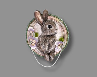 Lapin de Pâques broche perlé broche lapin bijoux brodé lapin bijoux perlé Pin Bunny cadeaux personnalisé broderie botanique bijoux
