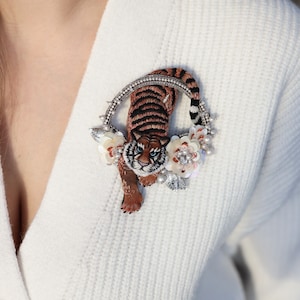 Tiger Beaded Brooch Pin, Tigers Eye, Embroidered Brooch, Mother Of The Bride Gift From Daughter, Mother Of the Groom Gift