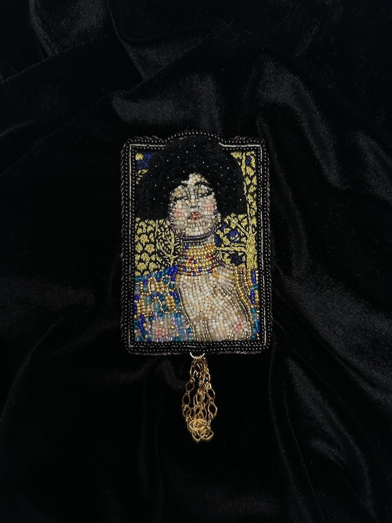 Beaded Brooch Gustav Klimt Judith Embroidered Vintage Brooch Pin Victorian Portrait Van Gogh Daith Jewelry Art Teacher Gift Dark Academia