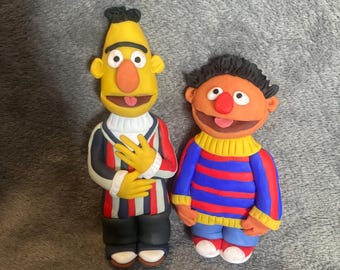Plaza Sésamo - 7,6 cm / 11,4 cm / 15,2 cm - Figura personalizada de Bert y Ernie para tarta