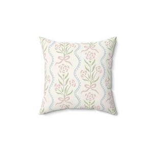 Cuscino Coquette, cuscino preppy, decorazione Grandmillennial, cameretta per bambina, decorazione cameretta per bambina, decorazione cameretta preppy, decorazione per dormitorio, stampa a blocchi