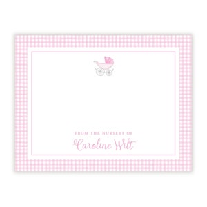 Tarjeta de notas rosa para niña imprimible / Papelería editable para guardería / Plantilla de cochecito vintage Corjl / Nota personalizada de cuadros vichy