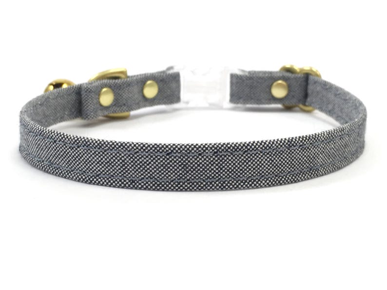 Collier et cloche pour chats échappés | Cuir de liège végétalien ou coton biologique | Quincaillerie en laiton de luxe | Vert menthe, bleu ou rose image 9