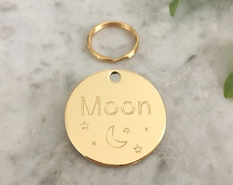 Médaille pour chien avec étoiles et lune en laiton massif de luxe, médaille gravée personnalisée, médaille unique pour chiot, médaille d'or pour collier de chien Royaume-Uni