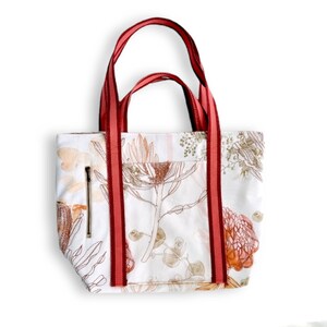 Zippered Tote bag pattern with 2 pockets image 2