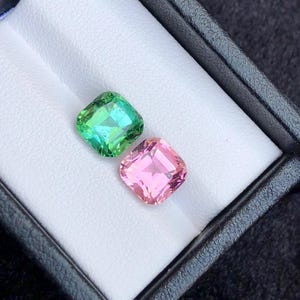 Par de turmalinas invertidas de color azul, verde y rosa de 6,5 ct de origen ético