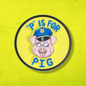 P es para cerdo - Etiqueta engomada de la policía de cerdo de dibujos animados - Lindo educativo para el aprendizaje de los niños - Etiqueta engomada de vinilo resistente a la intemperie con diseño de alfabeto animal