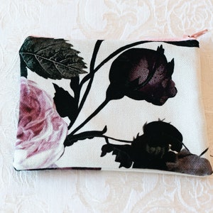 Recycled material zipper coin bag Dark flowers