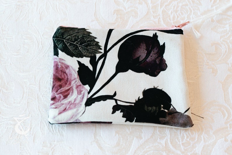 Recycled material zipper coin bag Dark flowers