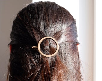 Circle Hair Clip, Metal Hair Clip, Minimalist Hair Clip, Minimalist Hair Accessory, Geometric Hair Clip, Hair Barrette, Diamond Hair Clip