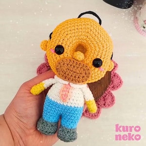 以下が含まれることがあります： 斑点のあるマット仕上げのセラミックマグカップ3個セット。マグカップはクリーム色、ライトグレー、ダークグレーの色合いです。各マグカップはシンプルでミニマリストなデザインで、コーヒーや紅茶に最適です。