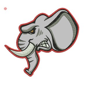 Könnte beinhalten: Ein grauer gestickter Aufnäher eines wütenden Elefanten mit rotem Rand. Der Stoßzahn des Elefanten ist weiß und das Auge ist gelb.