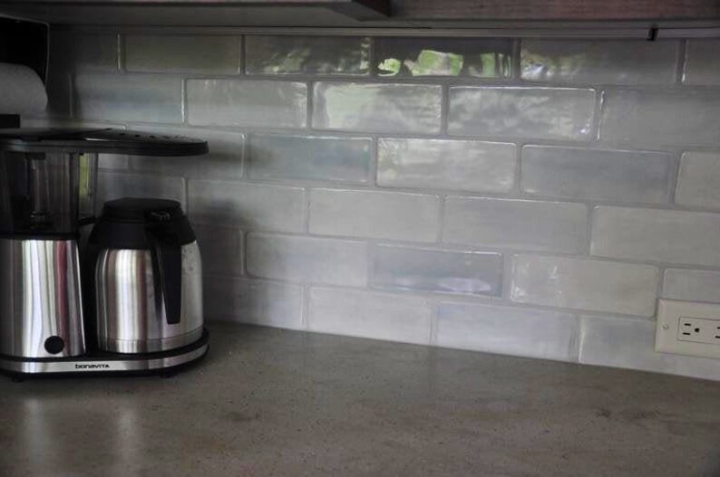 ceramic field tile backsplash