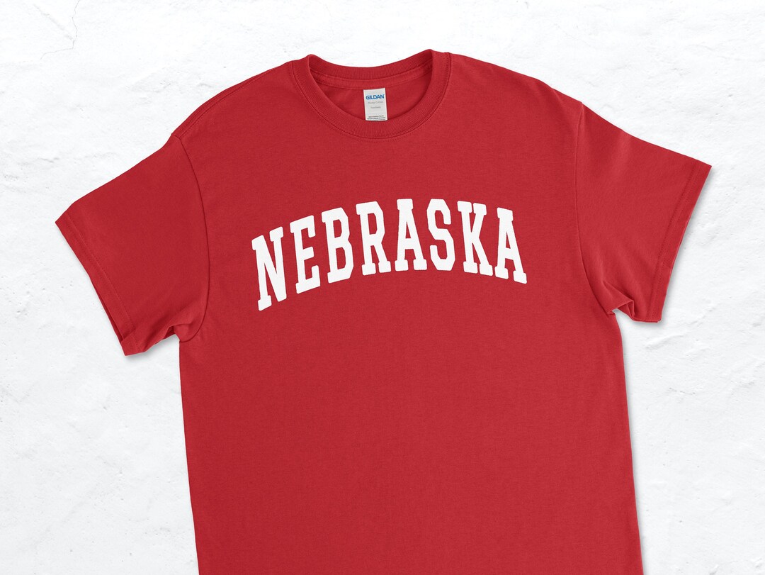 ネブラスカ大学　HUSKERS　ジャンパー、Tシャツ、キャップ3点セット ネブラスカ大学 HUSKERS ジャンパー、Tシャツ、キャップ3点