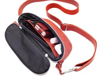 Unisex leather bum bag | Crossbody bag for on the go | Travel companion with many compartments | Adjustable body bag | Belt bag