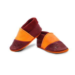 Barefoot shoes for boys and girls | First-walking shoes made of eco-leather | Crawling shoes with butterfly | Baby shoes in sizes 16 to 25
