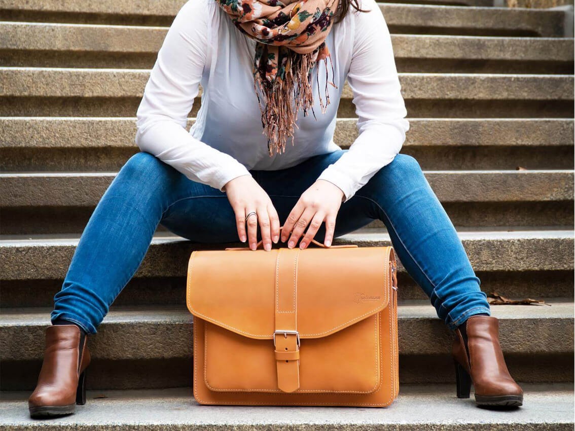 Share 72+ best bags for lawyers in.cdgdbentre