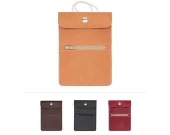 Brusttasche aus Leder | Reisegeldbeutel zum Umhängen | Brustbeutel für den Alltag | Busfahrkarte Hülle | Reise Geldtasche Made in Germany