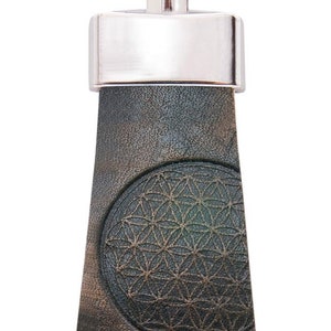 Leather keychain | FLOWER OF LIFE | Loop jewelry pendant, lanyard with engraving, key ring | Leather pendant | Gift