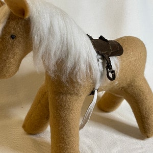 Saddle