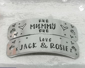 TRAINER TAGS Run Mummy Run Personalised with children's names Running Gift to Mum from the Kids Marathon Race Tags