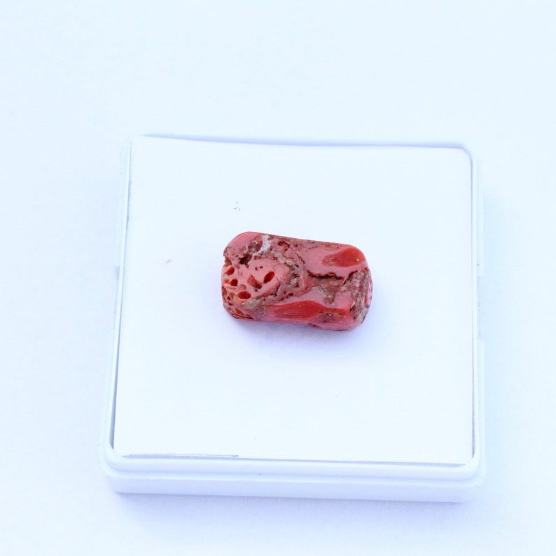 A Quality beautiful Italian red coral loose cabochon antique gemstone