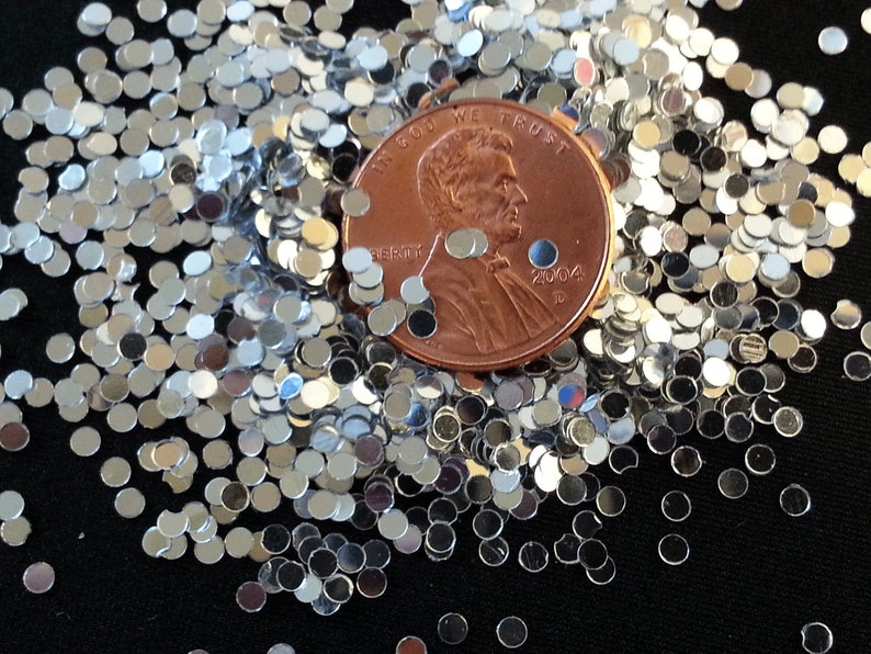 solvent-resistant glitter shapes-silver dots--tumbler--nails