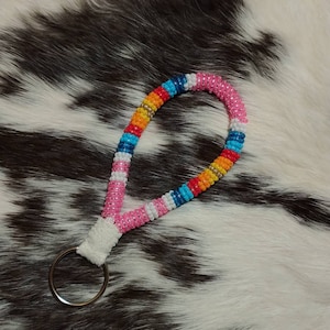 Native hand-beaded Keychain (Pink)