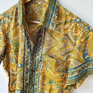 Vintage Silk Shirt, Men's Half Sleeve Shirt, Chic Shirt For Men, Gifts For Him, Retro Vintage Shirt, Boho Chic Shirt, Hawaiian Shirts, Silk