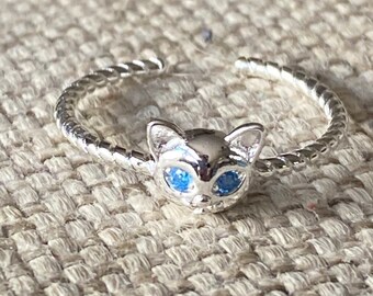 Paw ring, kitty ring, kitty jewelry, kitty cat, kitten ring, stainless steel ring, stainless steel, cats, dog mom, cat mom, dog dad, cat dad