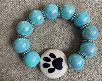 Beaded bracelet, paws, paw charm bracelet, handmade, animals, dogs, cats, rescue mom gift, dog mom, stretch bracelet, pet memorial gift