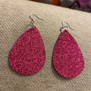 Faux leather earrings, teardrop earrings, teardrop shape, floral, flowers, fashionista, fashion, dangly, patriotic, shiny, sparkly