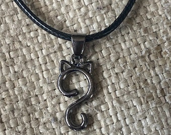 Cat mom necklace, cat mom, Cabochon necklace, gift idea, under 20, rescue mom gift, kitty, cats, cat jewelry, dog mom, dogs; dog gift