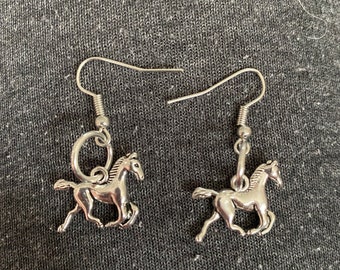 Horse earrings, horses, horse, horse jewelry, horse lover, earrings, gift idea, ready to ship, jewelry for her, pony, gift under 20