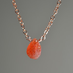 Sunstone Necklace in 14k Gold, Sterling Silver // Oregon Sunstone // Minimalist Sunstone // Healing Crystal // Solar Plexus Chakra // Dainty