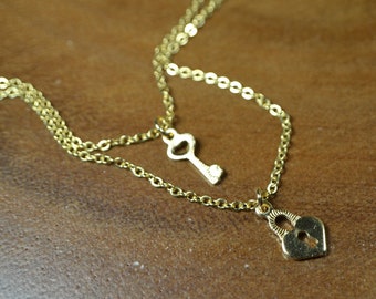 Conjunto de colar com cadeado e chave em ouro 18k // Namorada, Namorado // Presente para melhor amigo(a) // Colar minimalista com cadeado e chave // Joia delicada
