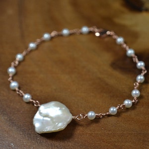 Zartes Keshi Perlenarmband aus 585er Rosegold, Sterlingsilber // Hand verdrahtetes Perlenarmband // Brautschmuck // Geburtsstein Juni // Boho