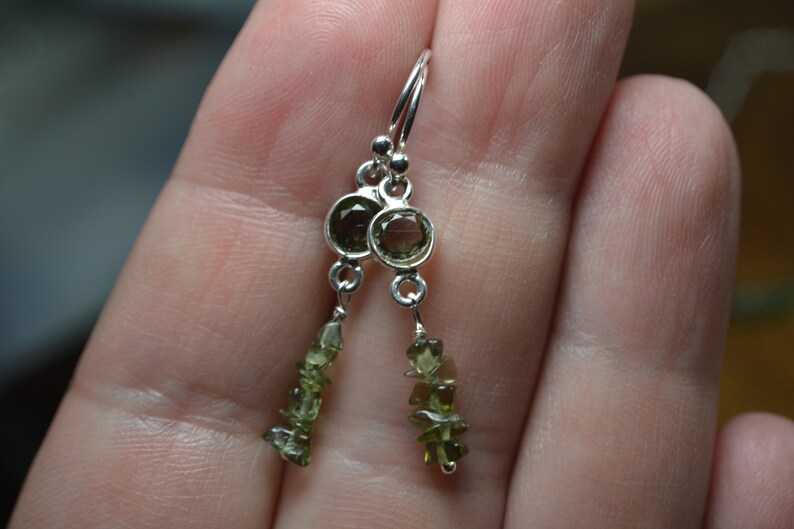 Moldavitörhängen i sterlingsilver // Tektitorhängen // Äkta moldavitsmycken // Tjeckisk moldavit // Läkande ädelsten // Elegant bild 7