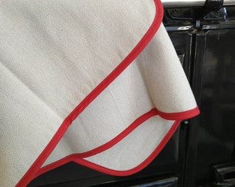 Oven cloth with red edges