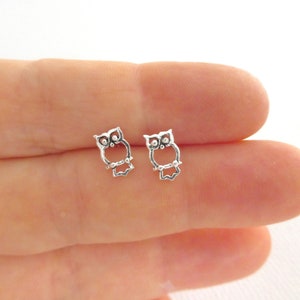 Eulenohrringe aus Sterlingsilber, Eulenohrstecker, zierliche Ohrringe, 925er Silber, Kinderohrringe, kleine Eulen, zierliche Ohrringe, Ohrstecker