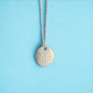 Collar con monograma de plata esterlina 925, dije de 2 letras, dije de inicial, collar con placa de identificación, collar con letras, colgante personalizado