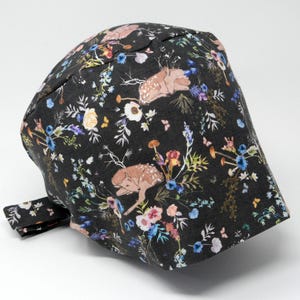 MimiScrubHats - Kein Zoll (US/CA) - Scrub Kappe - Doe-zed Off - süsser Tier Pixie für Frauen