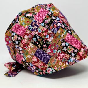 Kein Zoll (US / CA) - Blumenmuster C *Gold Metallic Print* - Pixie - MimiScrubHats