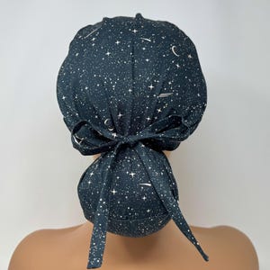 Kein Zoll (US/CA) - Pferdeschwanz Scrub Cap - MimiScrubHats